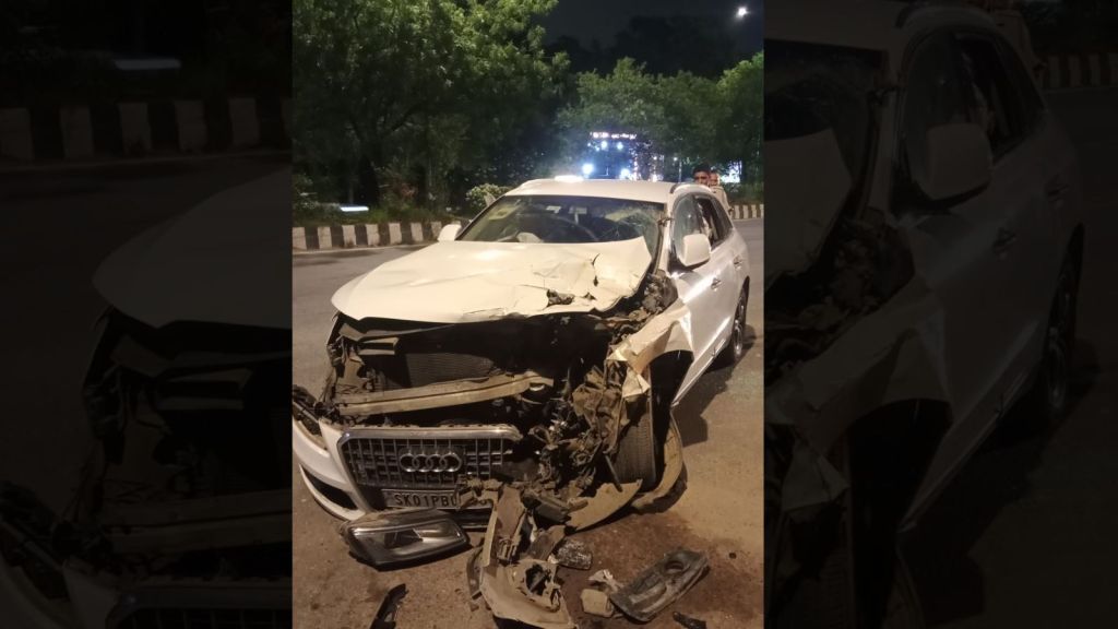 ‘Drunk’ driver in Audi runs over family sleeping on Delhi footpath ...