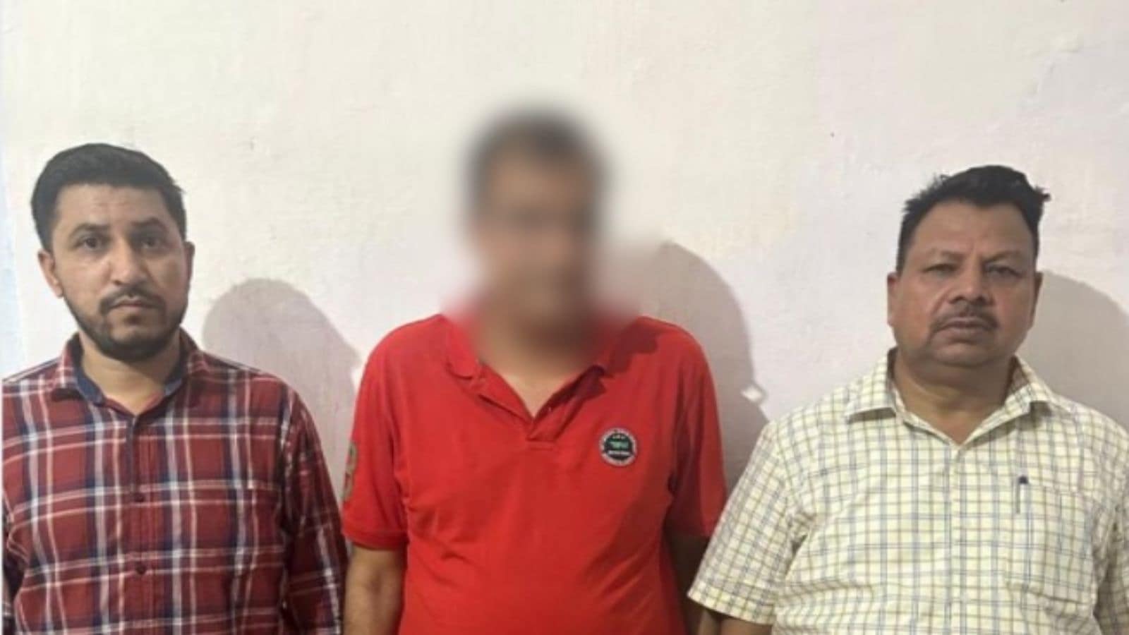 indianexpress.com - Haryana's vigilance dept arrests Palwal Chief Medical Officer for accepting bribe