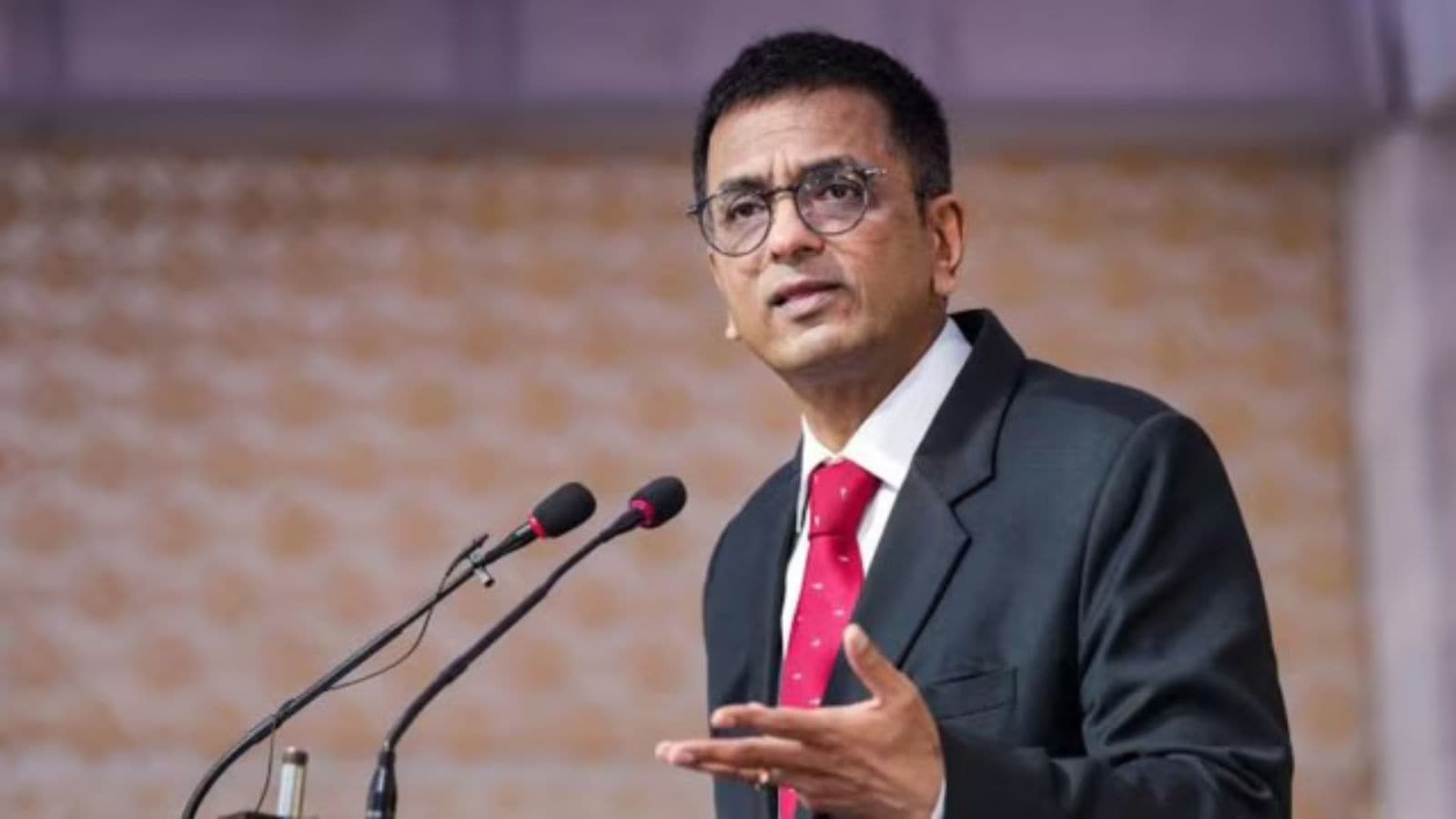 „Das Gepäck ist gepackt“: DY Chandrachud verweist auf die besonderen ...