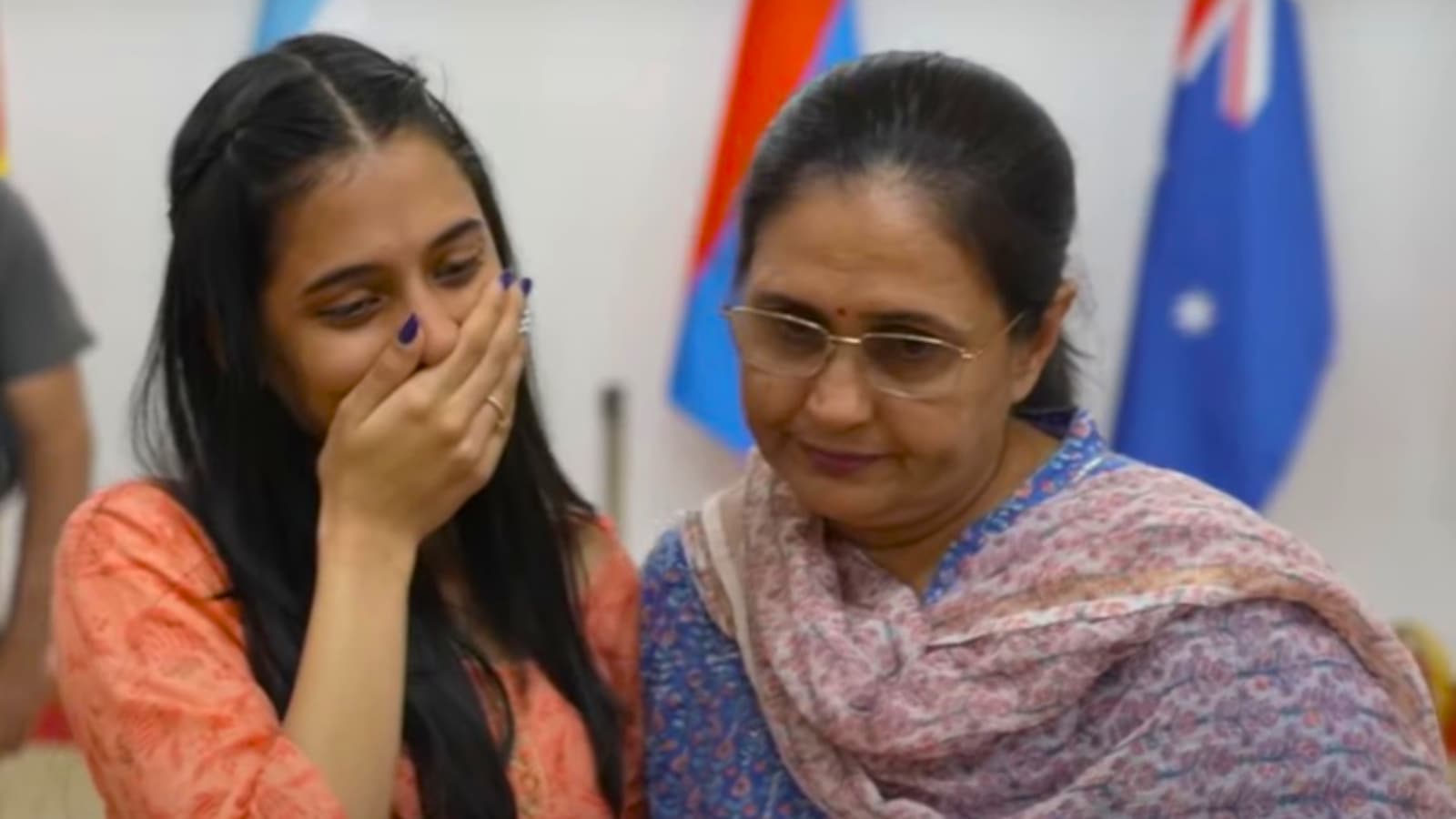 Divya Deshmukh reacts as she embraces her mother after becoming the FIDE Women's World Champion by defeating Koneru Humpy in Batumi. (PHOTO: Screengrab via FIDE YouTube)