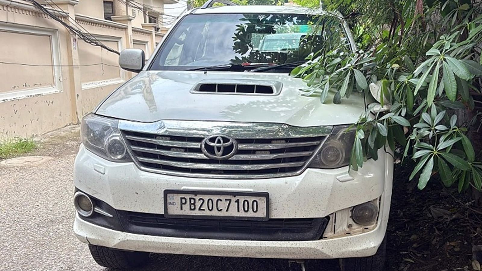 Headlight fragments, CCTV footage: How cops traced vehicle that knocked ...