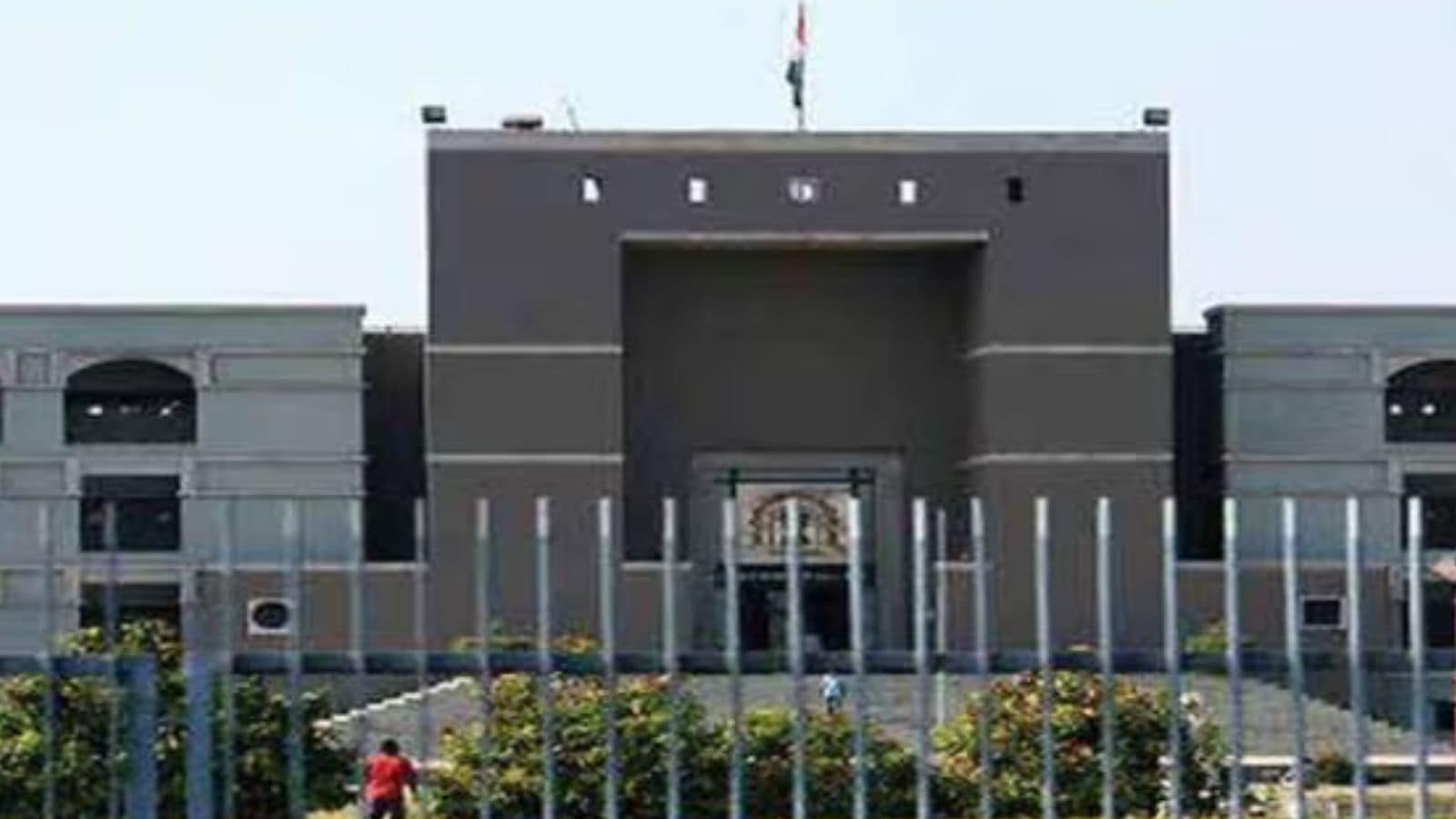 Gujarat HC upholds state government’s move to levy VAT on sale of medicines, implants by private hospitals to indoor patients