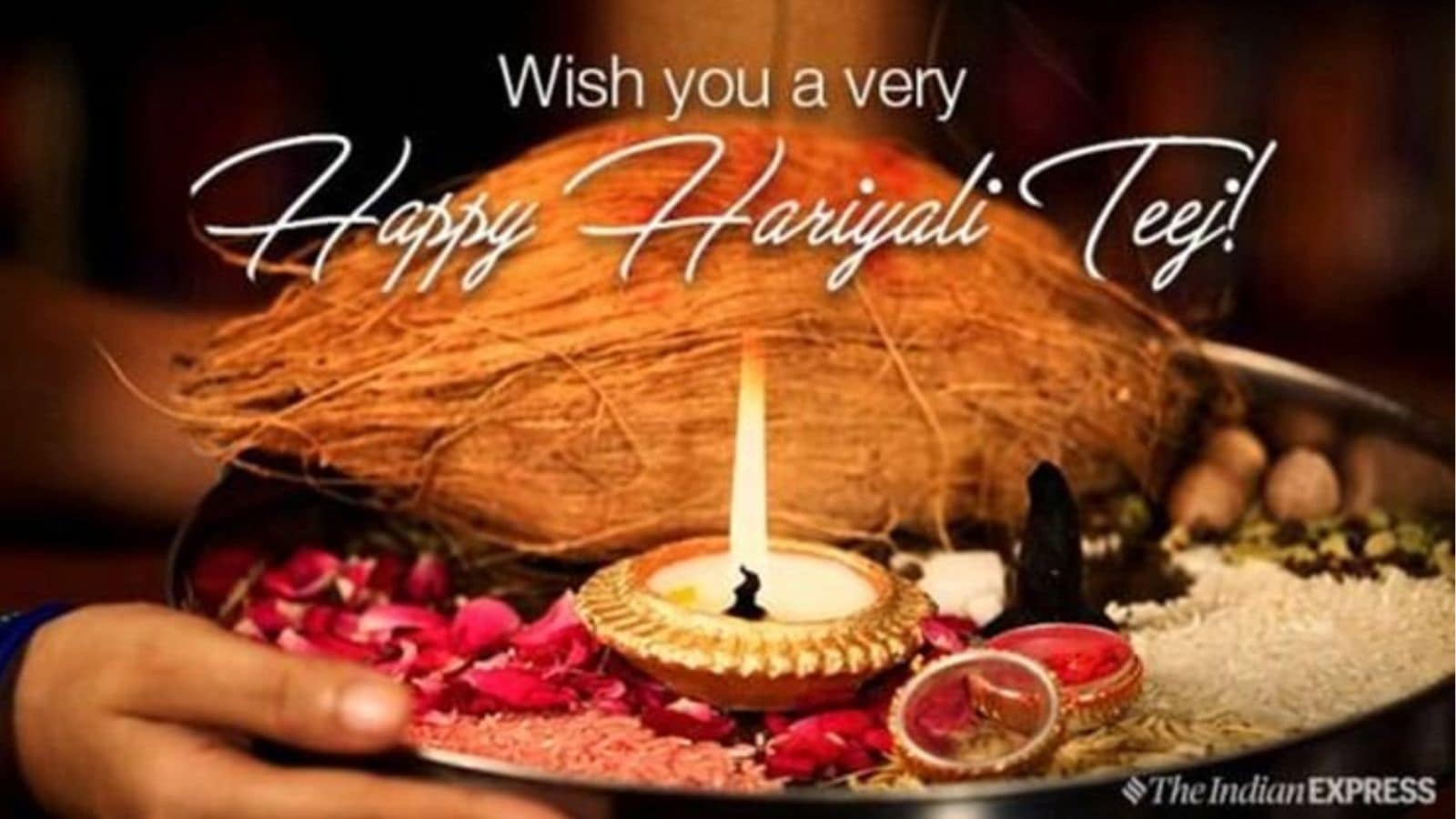 ¡Feliz Hararyali Teej! Que su vida sea tan refrescante y hermosa como las duchas monzónicas, lo que brinda crecimiento e innovación.