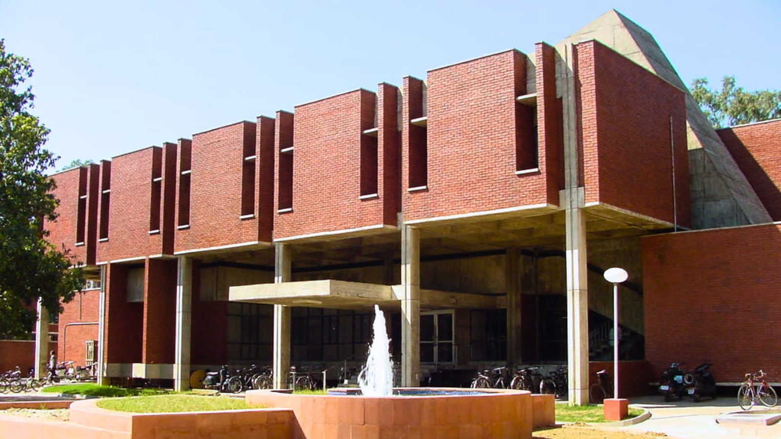 IIT Kanpur Financial Aid: Check list of scholarships, eligibility criteria and more