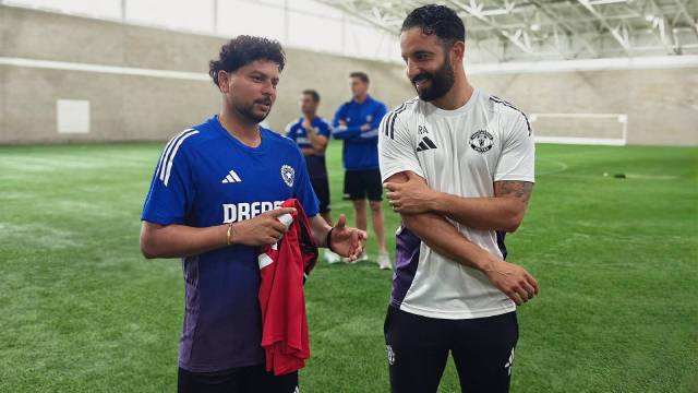 Kevin Pietersen Kuldeep Yadav exchange manchester United