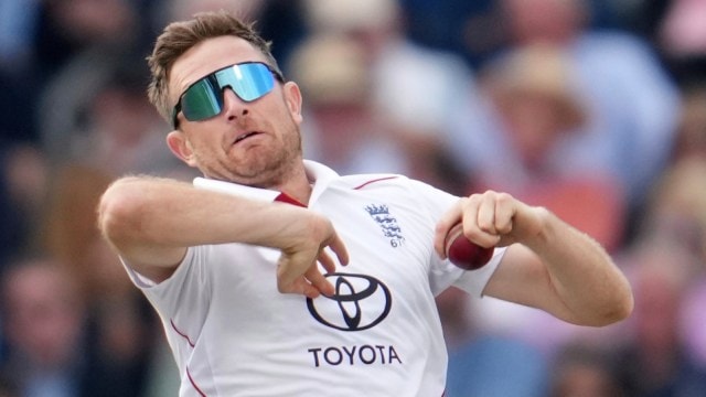 Liam Dawson is more accurate and offered more challenge says Nasser