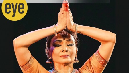 Malavika Sarrukai in performance (Innee Singh)