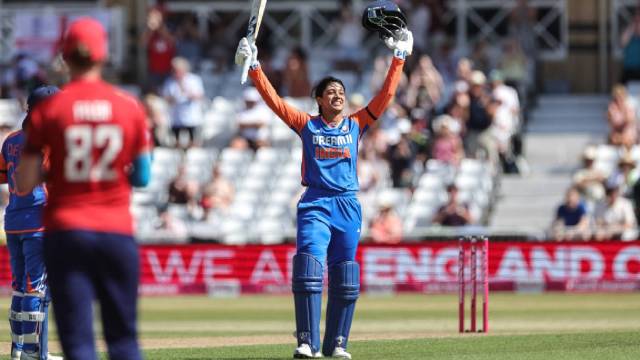 Smriti Mandhana Century