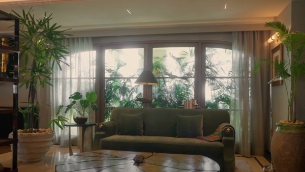 A look inside Karan Johar's apartment. (Pic: Asian Paints/YT)