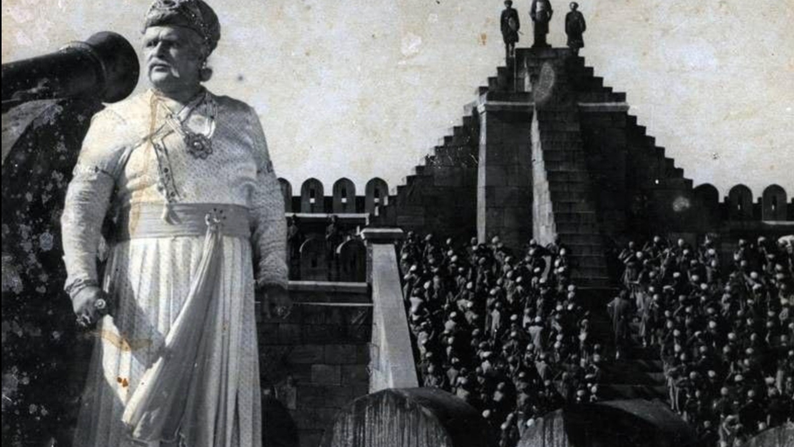 Golden Era director spent 15 years - MixCollage 07 Jul 2025 01 20 PM 5599 