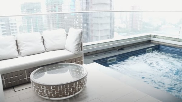 A look inside Jackky Bhagnani and Rakul Preet Singh’s apartment. (Pic: Farah Khan/YT)
