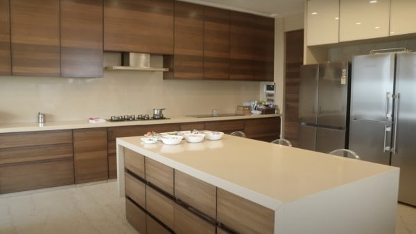 A look inside Jackky Bhagnani and Rakul Preet Singh’s apartment. (Pic: Farah Khan/YT)