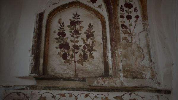Mural-Painting-on-the-walls-of-Baradari