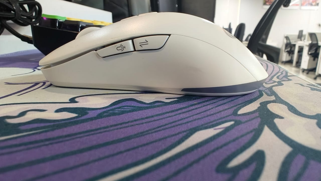 The Otek BM09 causes no wrist pain and is comfortable even if you use it for half a day.