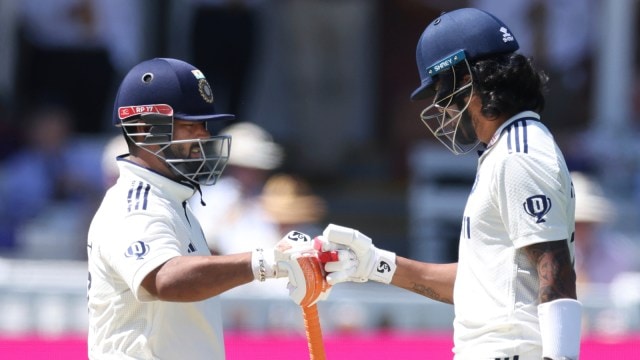 India's Rishabh Pant and KL Rahul in action. (AP)