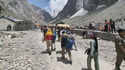 Yatris are hurrying to Amarnath: 'Weather getting unpredictable… Shivling  melting faster' | Long Reads News - The Indian Express