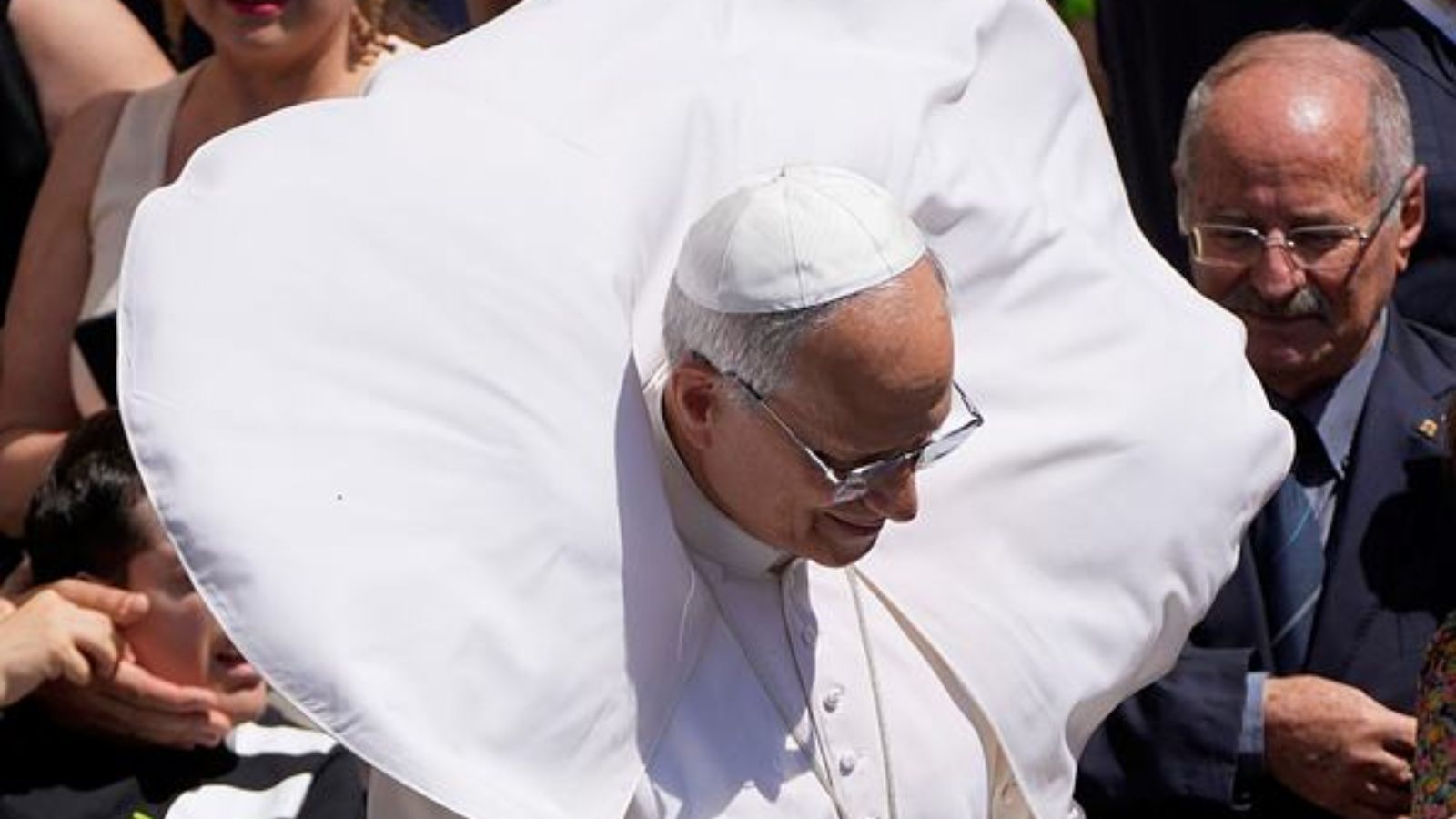 Israeli Fire Kills Aid Seekers, Pope Calls for Ceasefire in Gaza