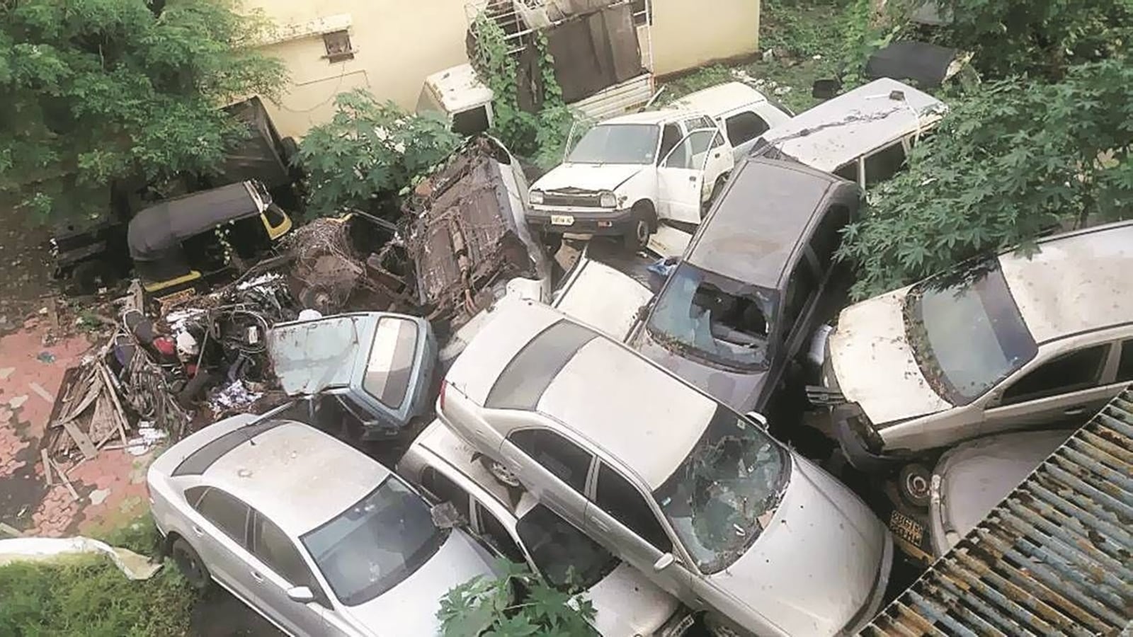 Centre suspends 9 scrapping units over violations