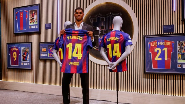 مهاجم إنجلترا ماركوس راشفورد بعد توقيع عقد مع برشلونة. (AP)