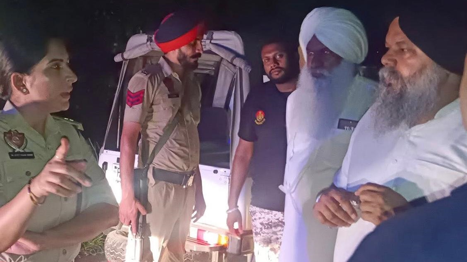 Pickup Truck Carrying Pilgrims Plunges into Canal; Four Dead