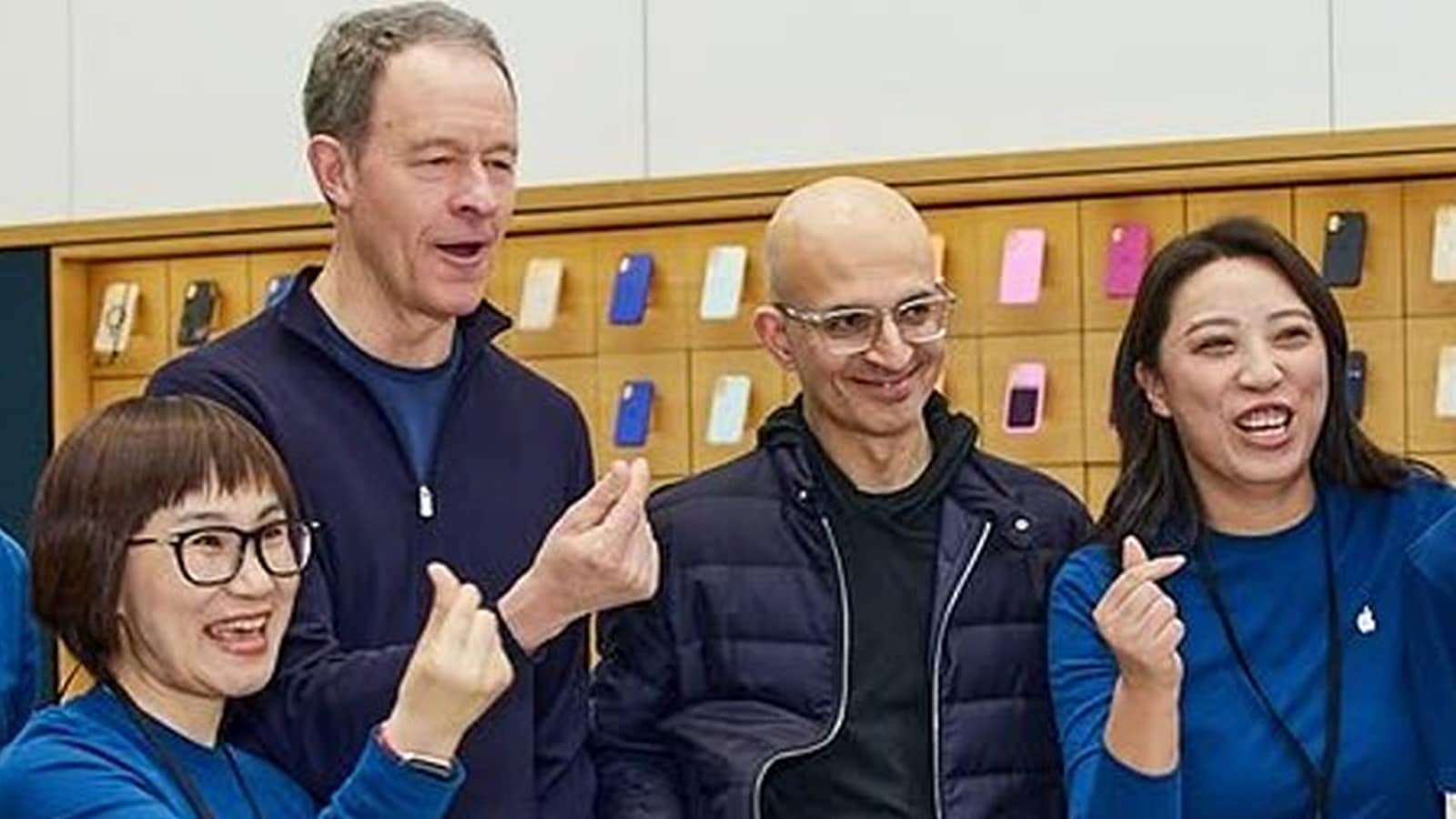 Apple names Indian-origin Sabih Khan as COO: Moradabad-born techie succeeds  Jeff Williams | Business News - The Indian Express