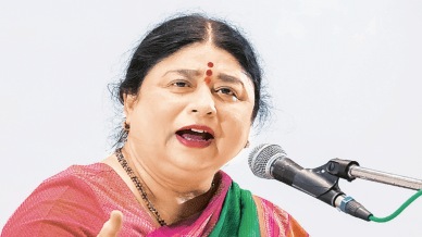 Vidushi Kalapini Komkali