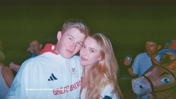 At 22, Eve debuted as a model in a Glossier holiday campaign (Image source: @evejobs/Instagram)