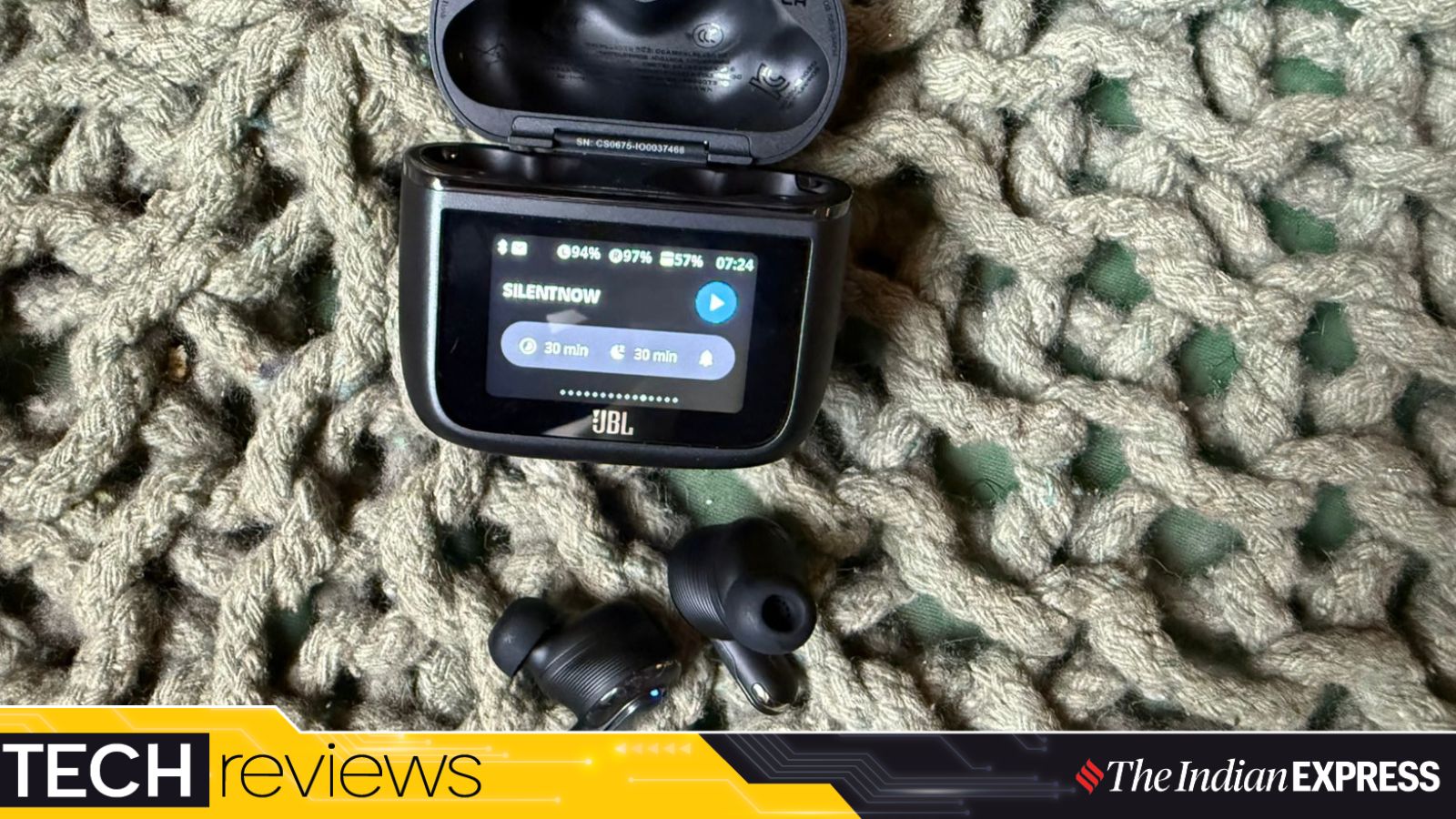 A smart charging case can gradually make the smartphone an unnecessary appendage for earphones