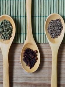 8 Super Herbs That Help Control Sugar Naturally