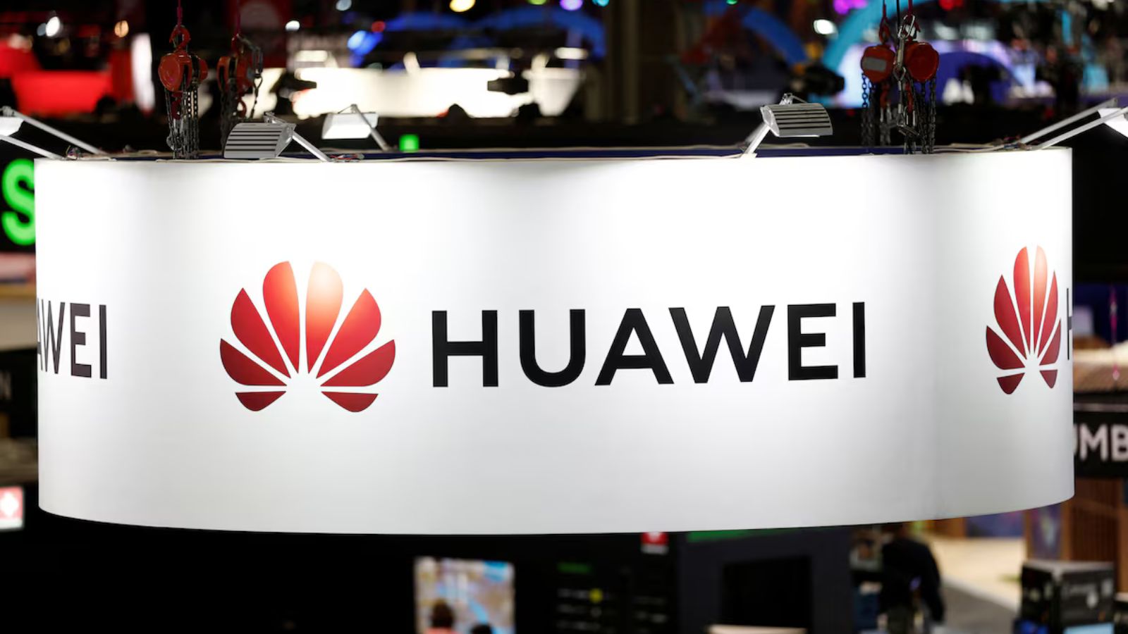 Huawei plans to roll out new computing power supernodes that allow chips to interconnect at high speeds. Nodes can be described as a rack system that contains numerous chips. (Image: Reuters)