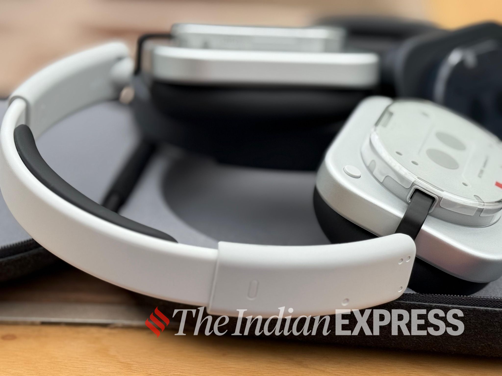 Nothing Headphone (1) 