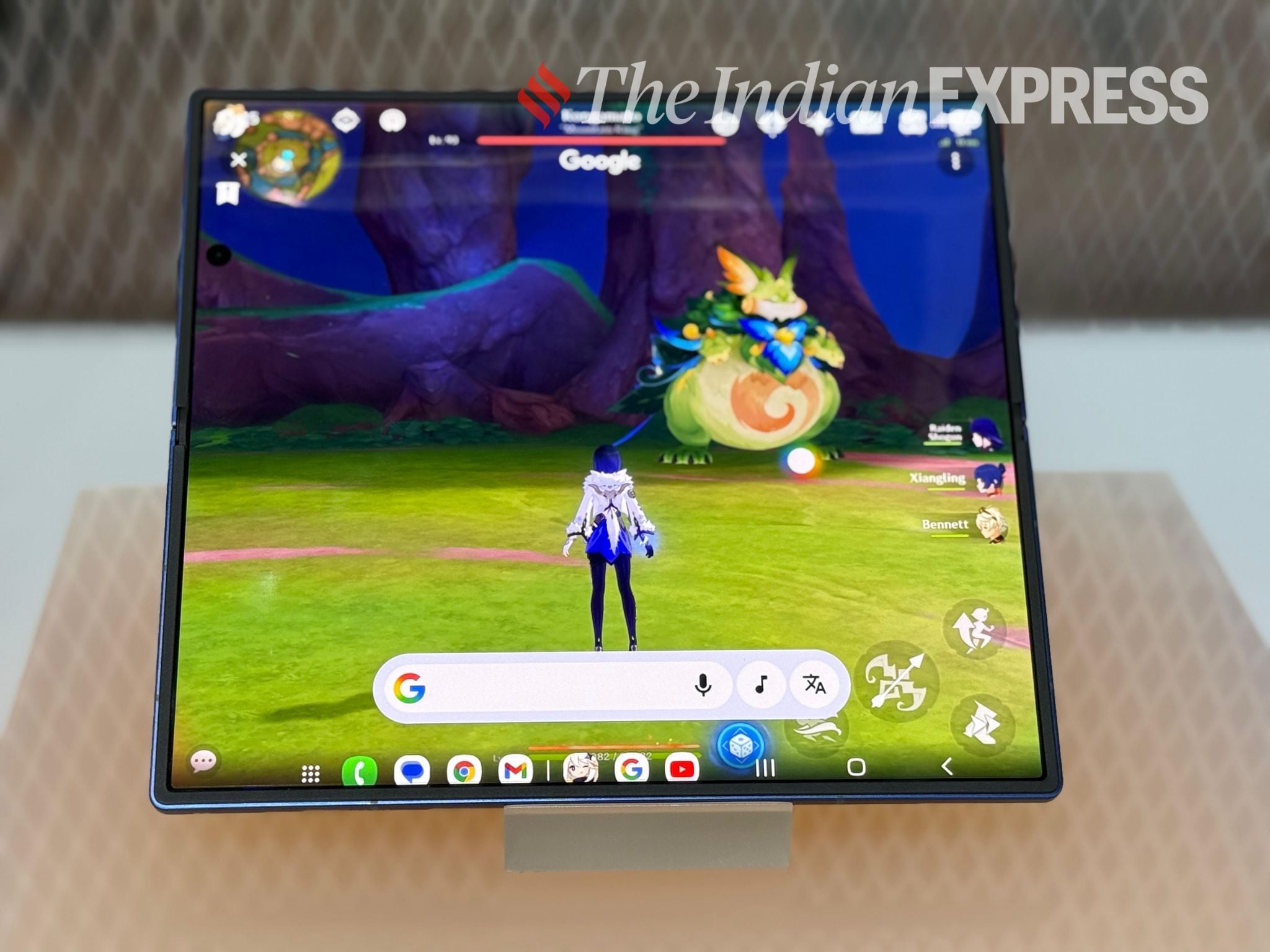 Both displays are sharp and vivid, making them good enough for reading, playing games, or watching videos. 