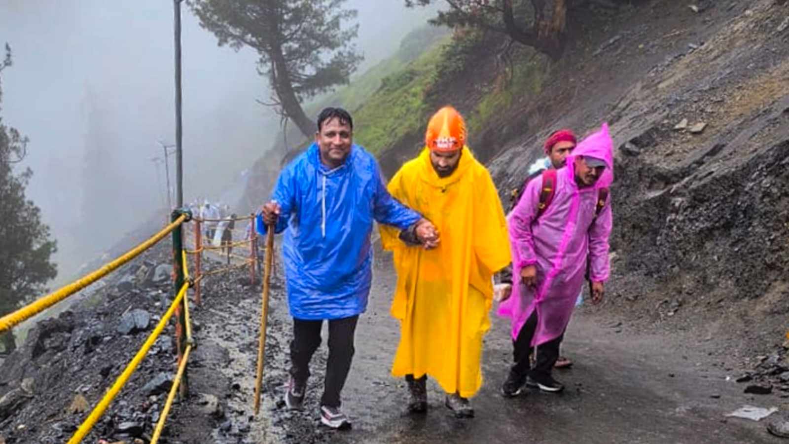 Amarnath Yatra halted for a day after heavy rain damages tracks