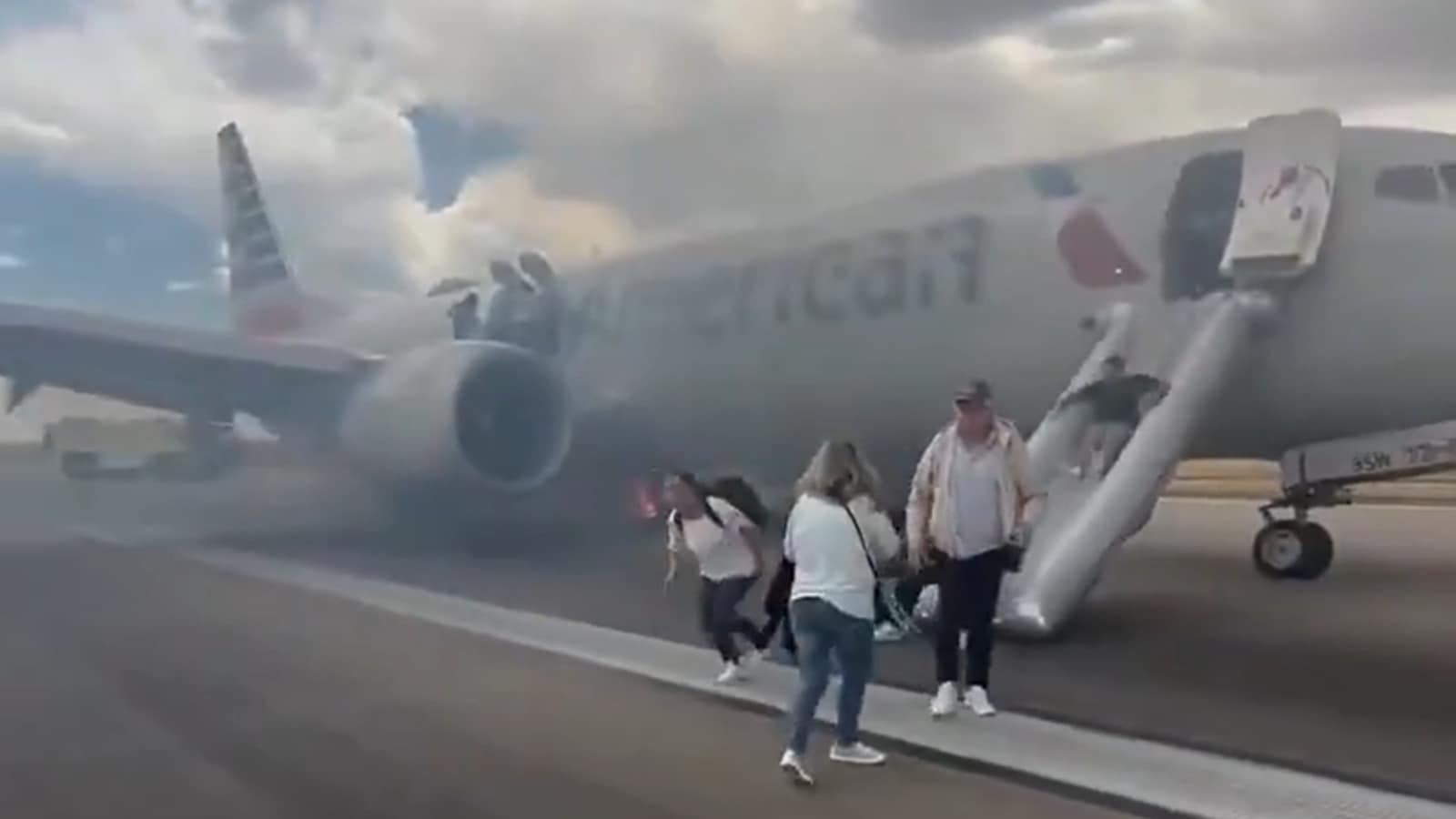 American Airlines fire: american airlines fire, boeing