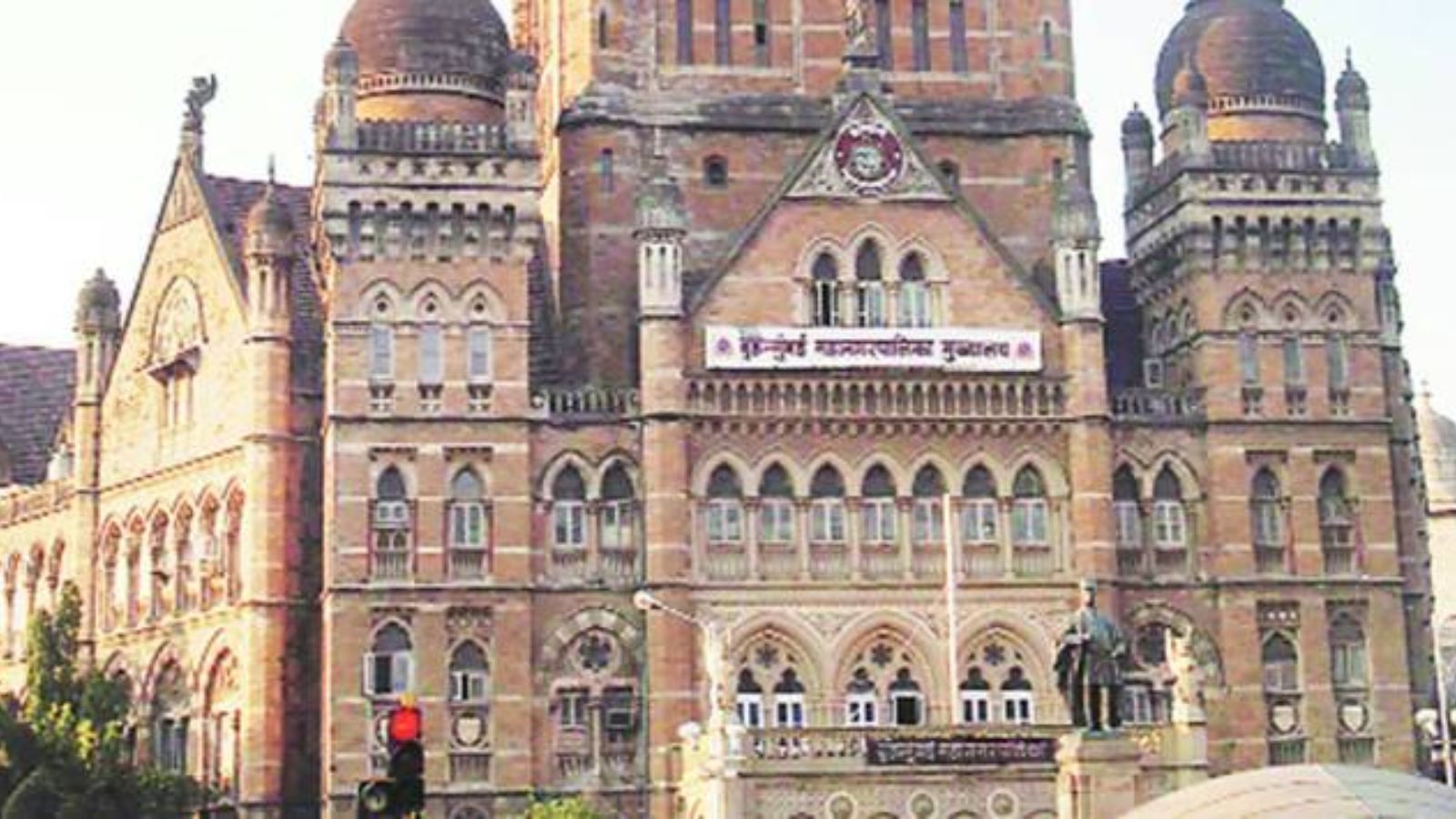 Ahead of the monsoon, the BMC had installed 400 plus dewatering pumps in Mumbai.