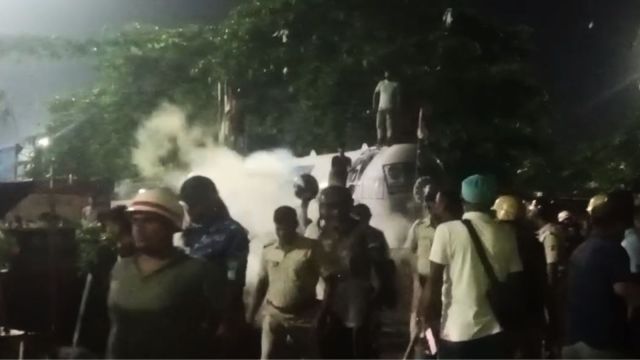 Budge Budge LPG plant protest, Indian Oil Corporation LPG bottling plant, LPG plant violence West Bengal, Budge Budge protest drivers helpers,