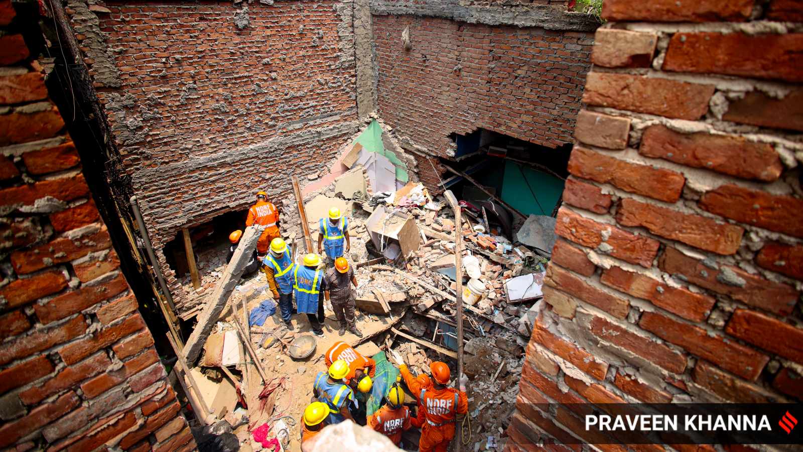 Several feared trapped as 4-storey building collapses in Delhi