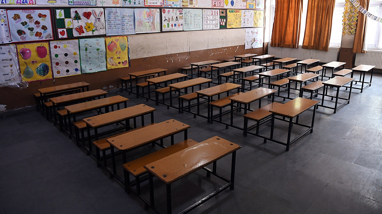 Delhi govt sanctions Rs 900 crore to install smart classrooms and blackboards