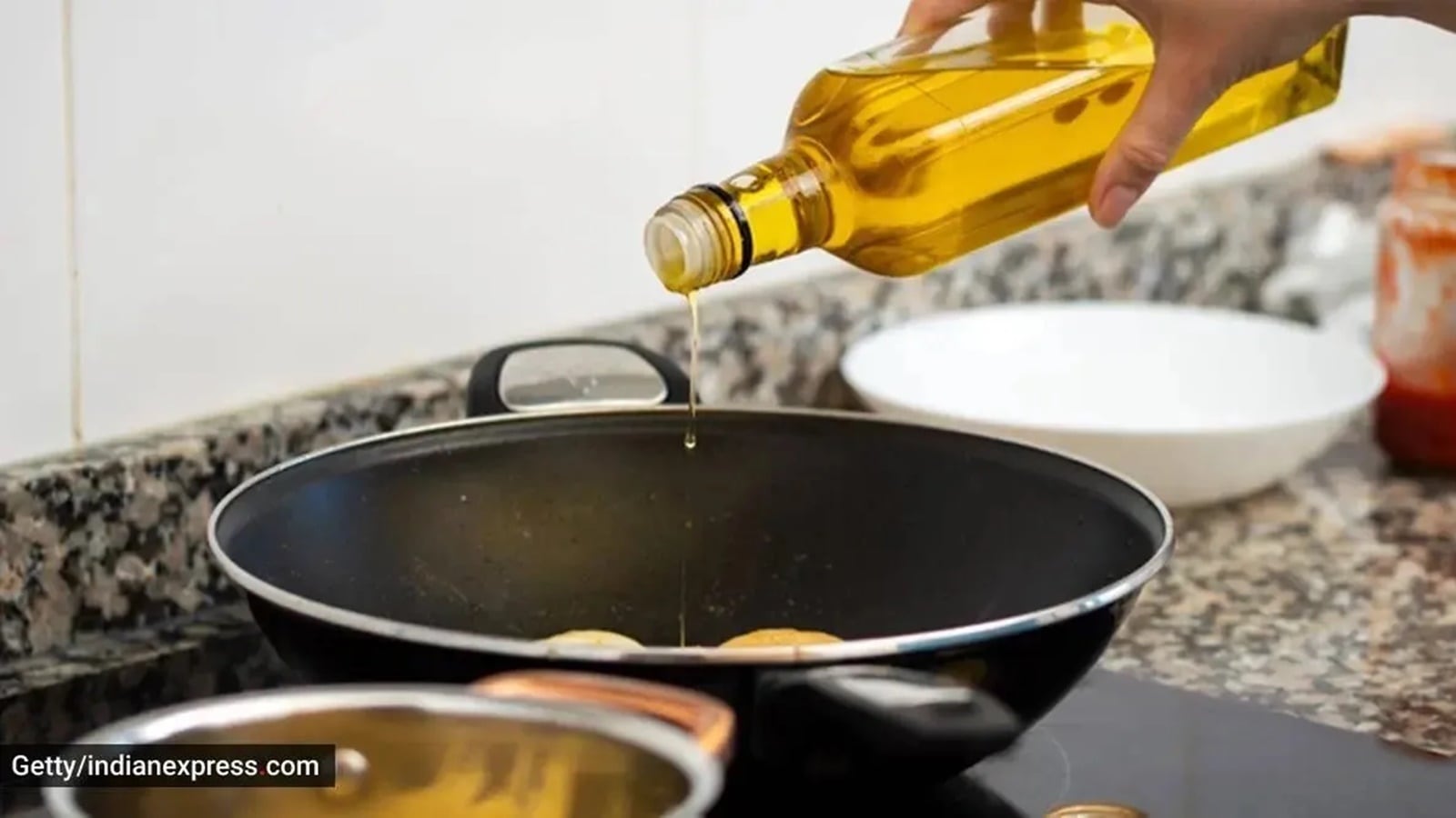 Gastroenterologist recommends the 'best oils' for gut health; check out his top 3 picks