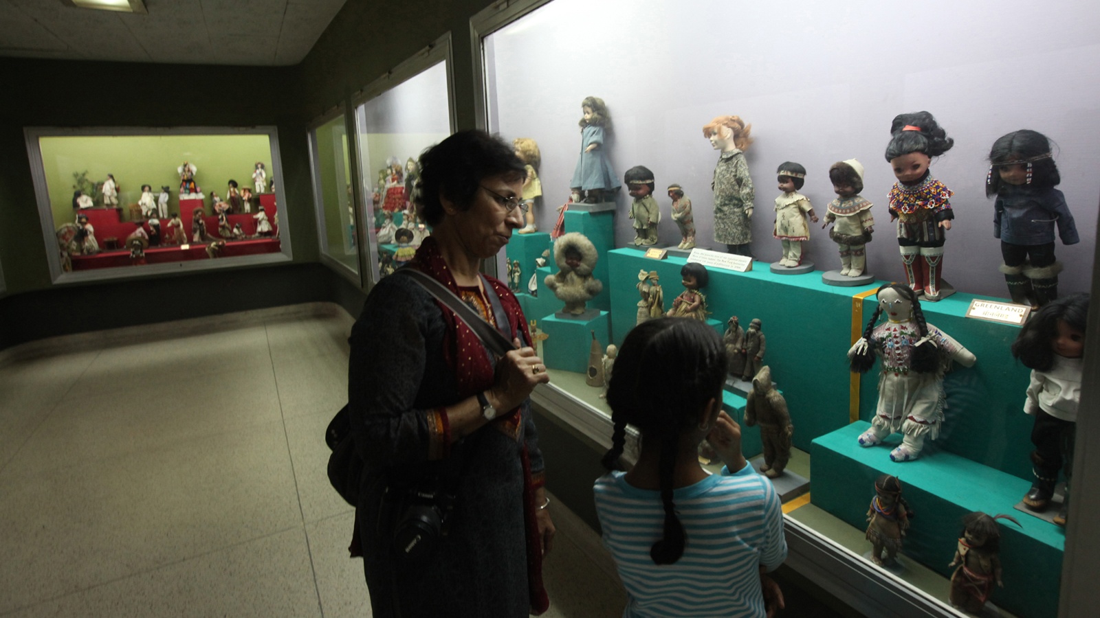 See, Maa, it moves!': From bobble-heads to Flamenco dancers, this