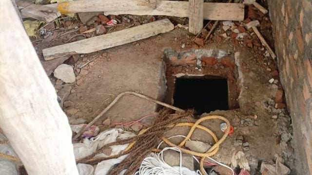 Dwarka septic tank accident, Qutub Vihar construction site deaths, Subhash contractor septic tank, Pradeep labourer death,