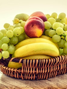 Myth vs Fact: Eating Fruit At Night Is Bad For Your Digestion
