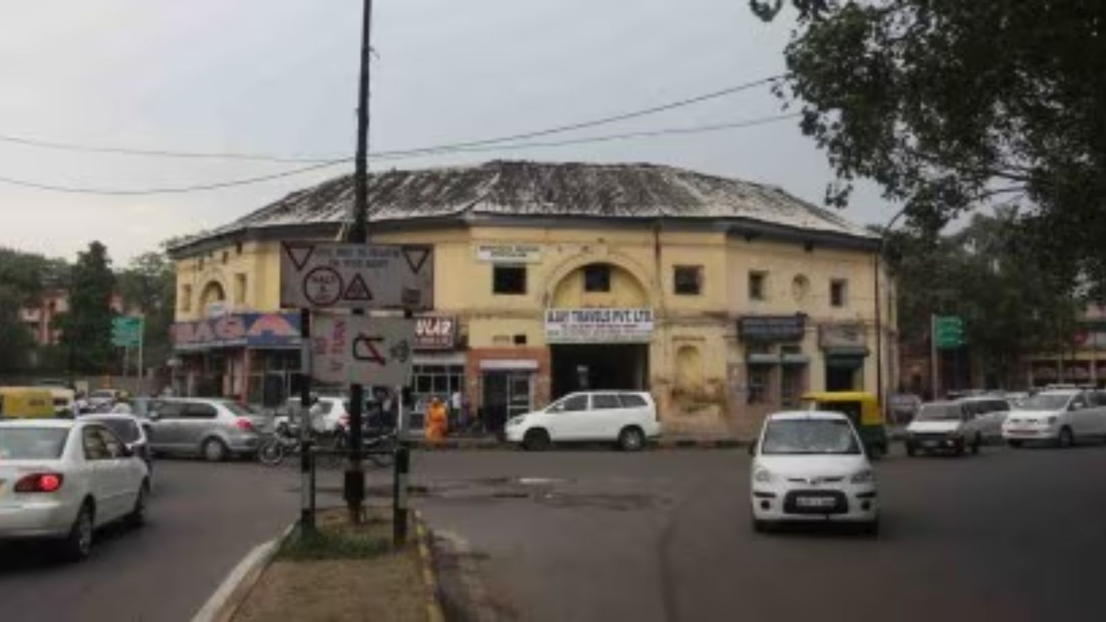 Delhi's Gole Market Faces Traffic Curbs for Six Months