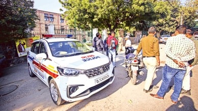 Paschim Vihar, bomb threat, hoax bomb threat, hoax bomb threat emails, hoax bomb threat calls, delhi news, India news, Indian express, current affairs