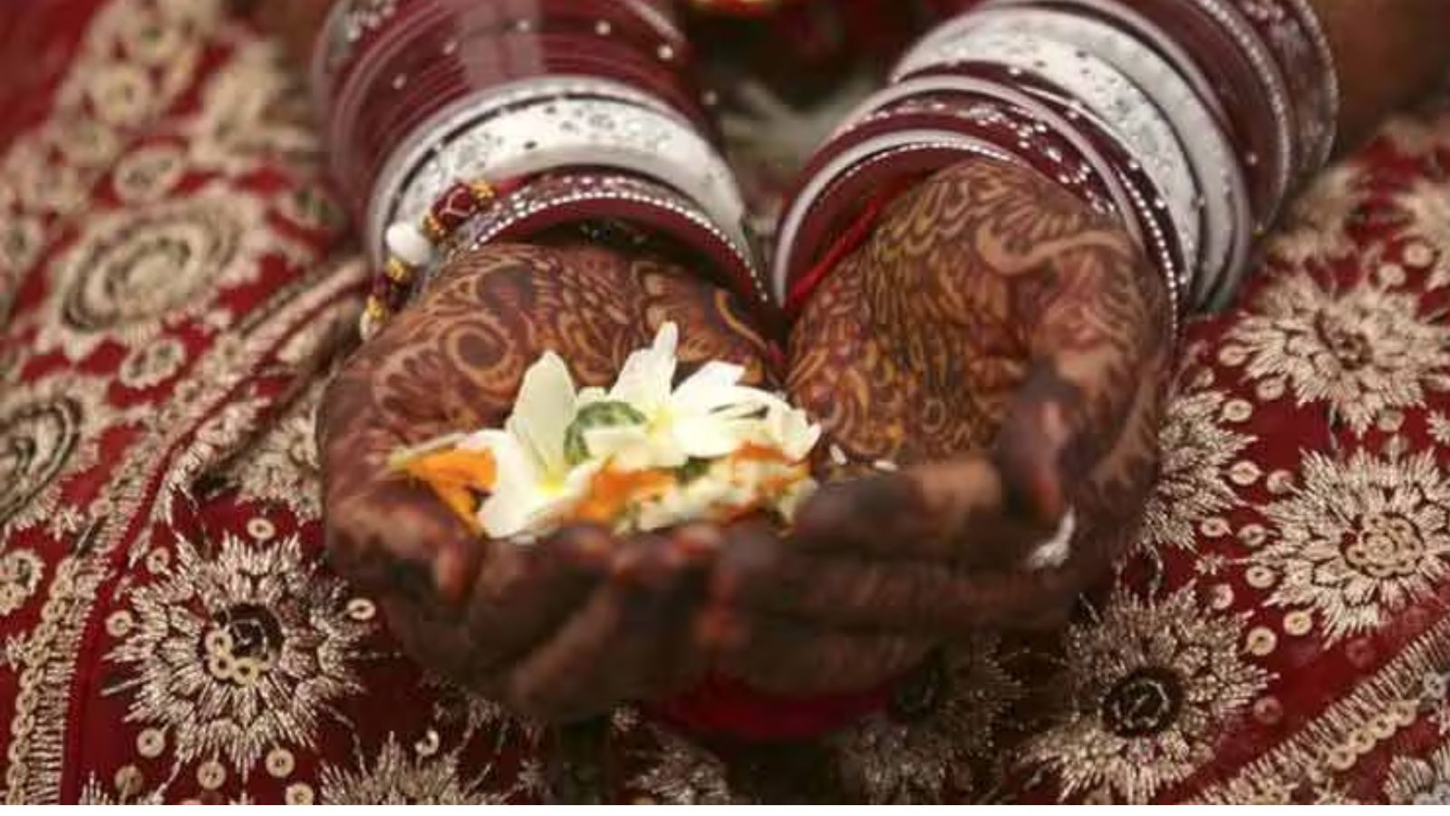 Ghaziabad Woman Alleges Family Pressure, Says Left to be With Husband