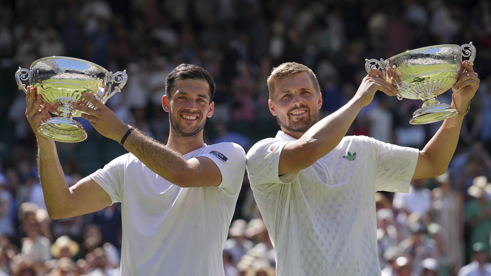 Julian Cash (left) and Lloyd Glasspool beat Australian-Dutch duo of Rinky Hijikata and David Pel 6-2, 7-6 (3) in 83 minutes. (AP Photo)