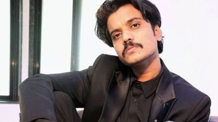 Apparently Aasif had driven straight from his hometown in Rajasthan to Mumbai. Later that evening, he experienced chest pain, fainted in the bathroom and was rushed to the hospital.