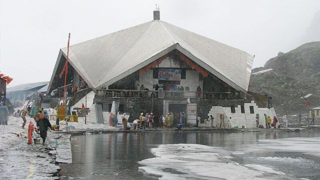 The man, identified as Gurpreet Singh of Kale village in Amritsar district, was visiting Hemkund Sahib with a 90-member group,