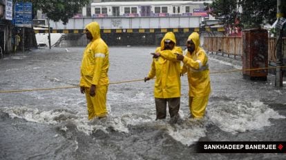 Mumbai Rains News, Maharashtra Weather Forecast Today LIVE Updates: Weather  Alert in Pune, Nave Mumbai, Thane, Raigad, Palghar Roads Flooded, Yellow  Alert in Mumbai Latest News Update