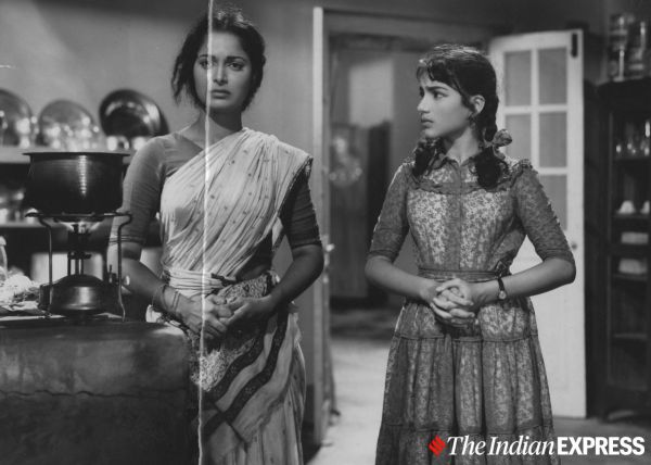 A still from Kaagaz Ke Phool